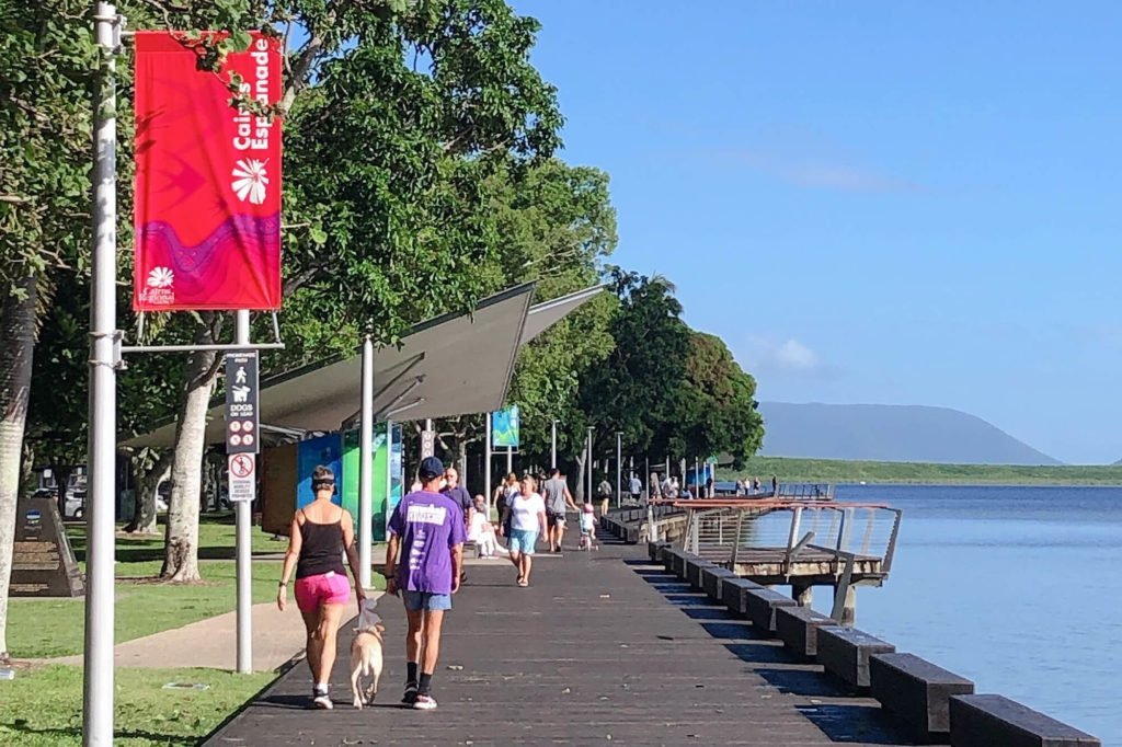 ケアンズエスプラネードの遊歩道